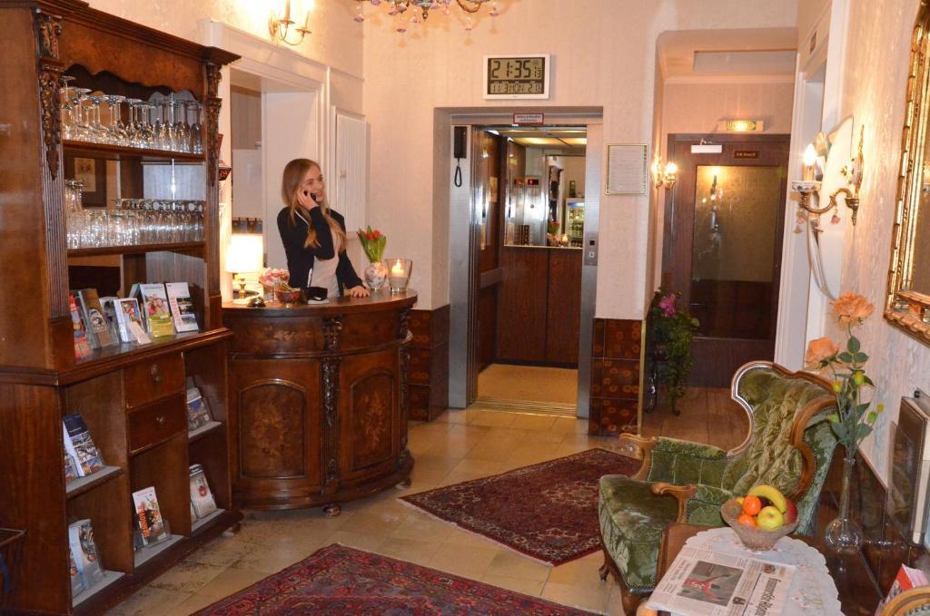 Hotel Waldersee Hannover Buitenkant foto