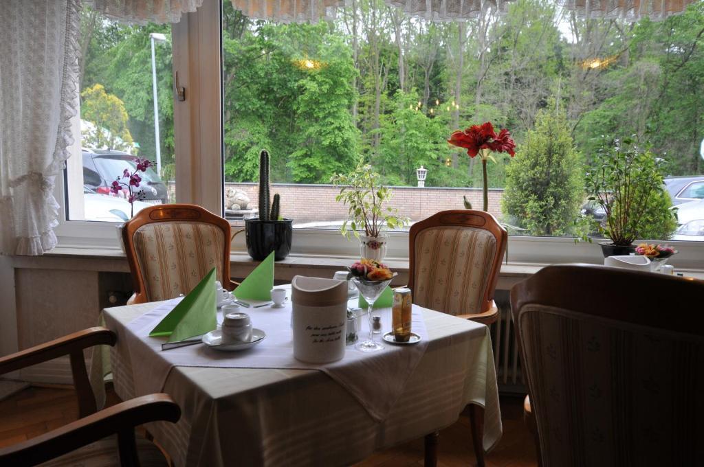 Hotel Waldersee Hannover Buitenkant foto