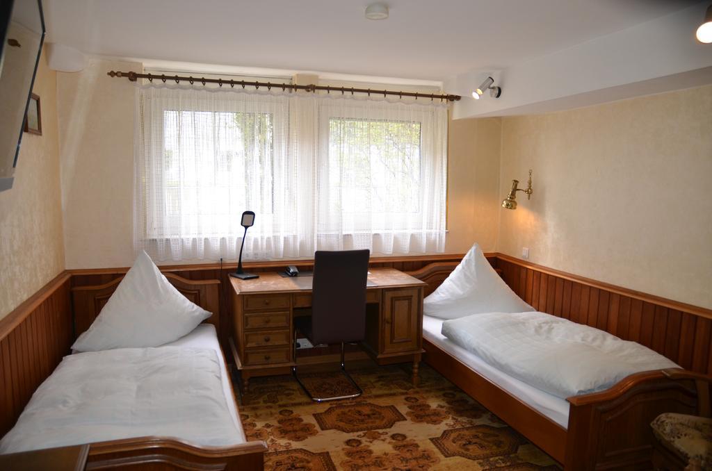 Hotel Waldersee Hannover Buitenkant foto